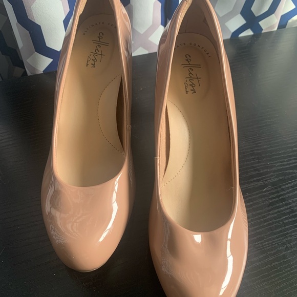 Women’s Heels - Picture 1 of 5